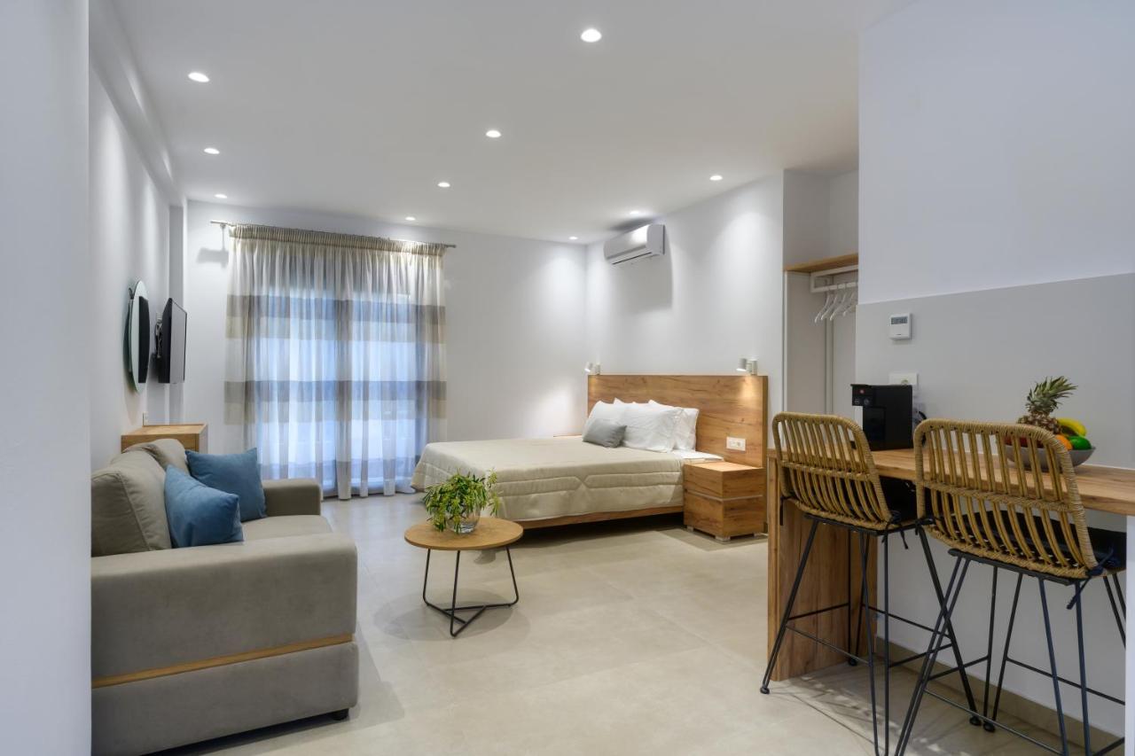 Suites Of Happiness Parga Exterior photo