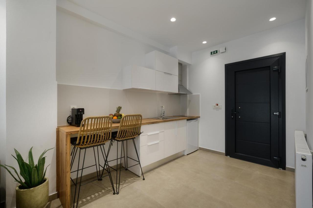 Suites Of Happiness Parga Exterior photo