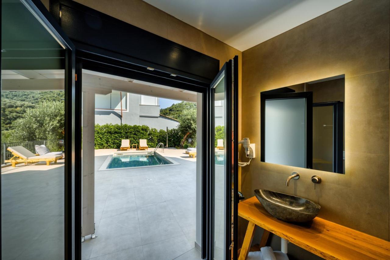 Suites Of Happiness Parga Exterior photo